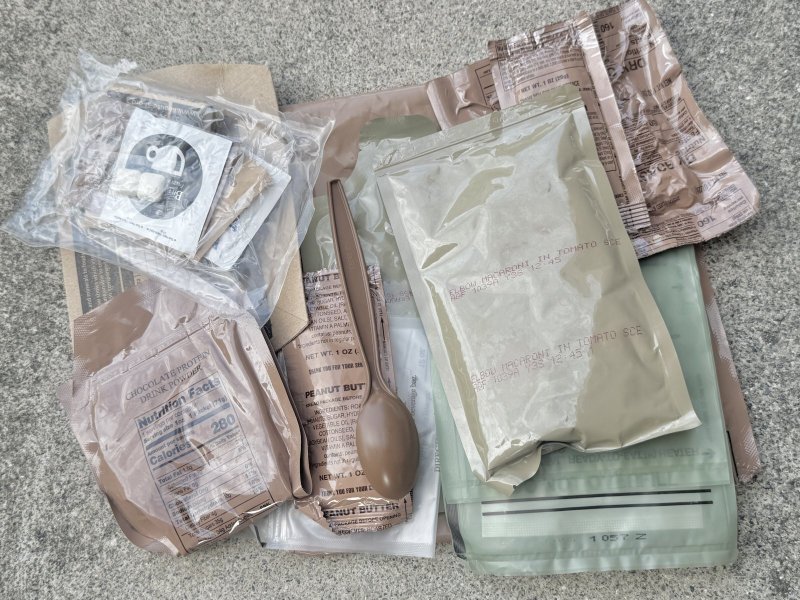 画像4: 米軍実物【SOPAKCO】MREレーション/戦闘食 MENU-12 ポーチ 2024年2月検 (4)