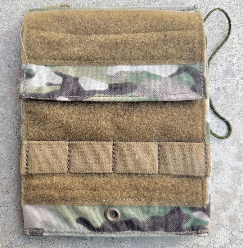 画像1: 米軍実物 EAGLE ユーティリティフラットポーチ スモール FR Molle Multicam Aircrew マルチカム  (1)