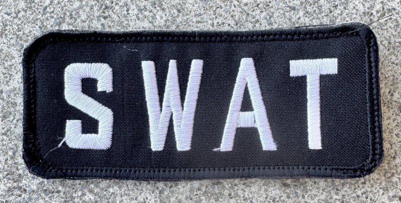 画像1: 米軍放出品 SWAT ワッペン ブラック (1)