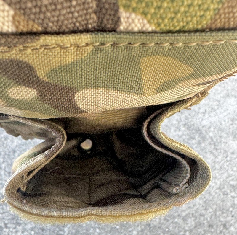 画像3: 米軍実物 EAGLE Smoke Grenade Pouch  c  マルチカム SOFLCS  (3)