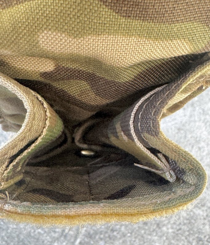 画像6: 米軍実物 EAGLE Smoke Grenade Pouch  c  マルチカム SOFLCS  (6)