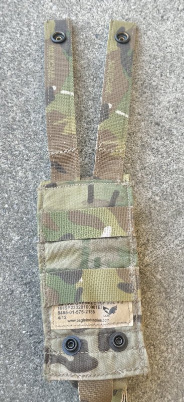 画像4: 米軍実物 EAGLE Smoke Grenade Pouch  c  マルチカム SOFLCS  (4)