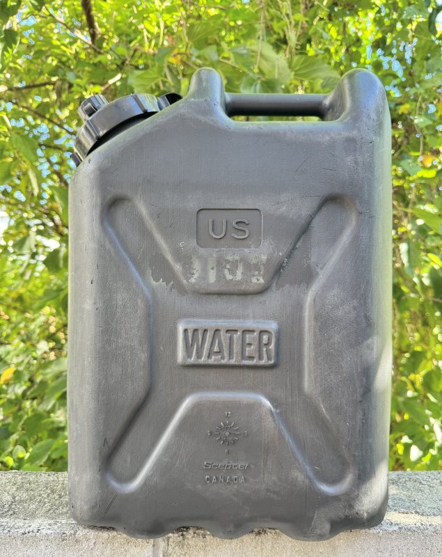 画像3: 米軍実物 WATER タンク　(プラスチック) ブラック　❷ (3)