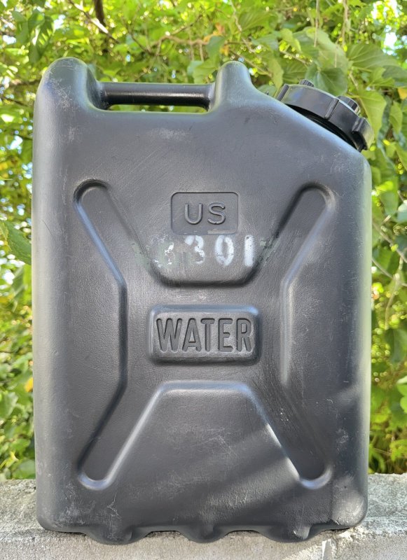 画像3: 米軍実物 WATER タンク　(プラスチック) ブラック　❸ (3)