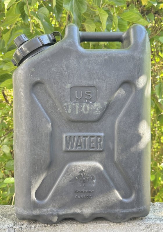 画像3: 米軍実物 WATER タンク　(プラスチック) ブラック　❹ (3)