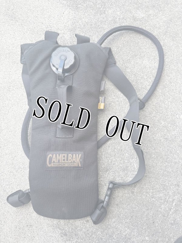 画像1: 米軍放出品 CAMELBAK   ハイドレーションバッグ 70 OZ(2リットル) (1)