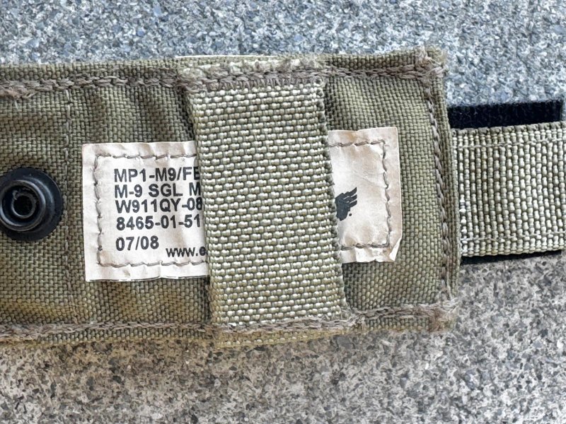 画像4: 米陸軍実物  EAGLE製 SINGLE PISTOL    9MM マガジンポーチ SFLCS カーキ (4)