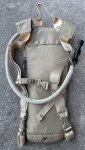 画像4: 米軍放出品 CAMELBAK   ハイドレーションバッグ 70 OZ(2リットル) (4)