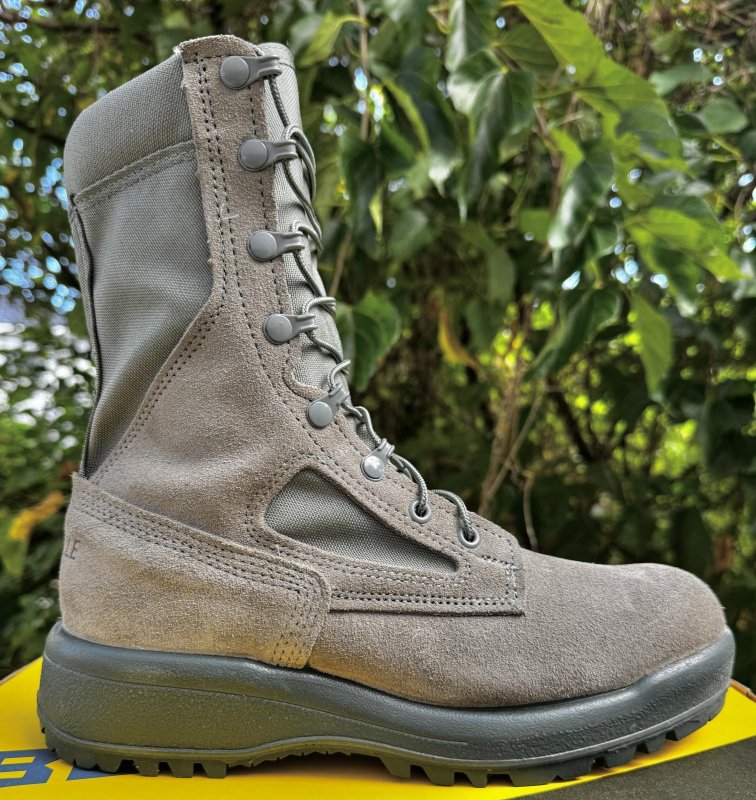 画像2: 米軍実物　Billeville ABU 600 ST ブーツ  7.5 R (2)