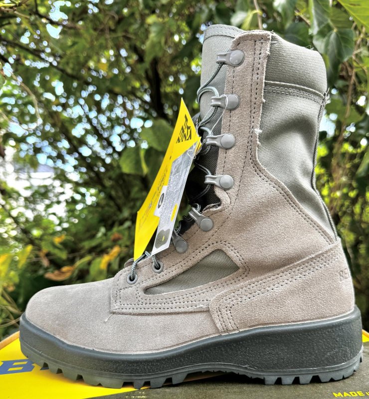 画像2: 米軍実物　Billeville ABU 600 ST ブーツ  7.5 R (2)
