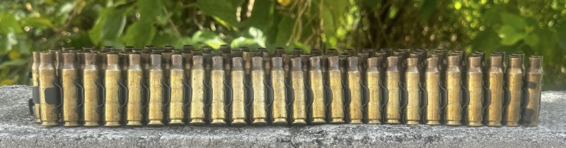 画像1: 米軍実物 7.62mm 100連発 ベルトリンク セット 空薬莢 (1)