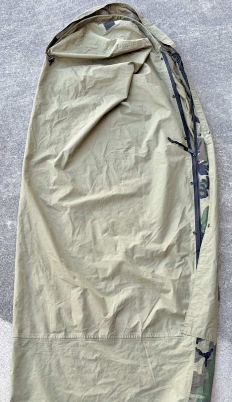 画像5: 米軍実物 スリーピングバッグ ゴアテックスカバー (5)