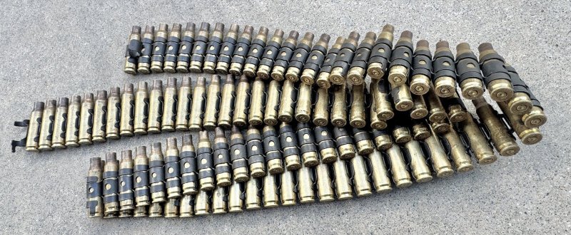 画像1: 米軍実物 7.62mm 100連発 ベルトリンク セット 空薬莢 ⑵ (1)