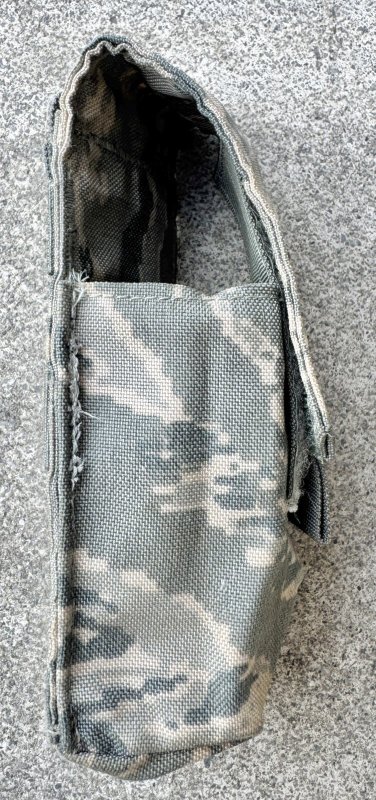 画像2: 米空軍実物 GCS製 DF-LCS シングル マガジン ポーチ (2)