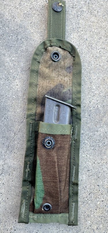 画像1: 米軍実物 9mm ベレッタ  マガジン ポーチセット (1)