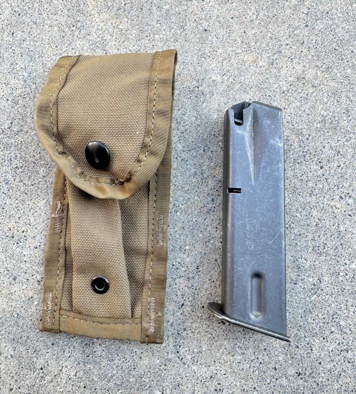 画像1: 米軍実物 9mm ベレッタ  マガジン ポーチセット (1)