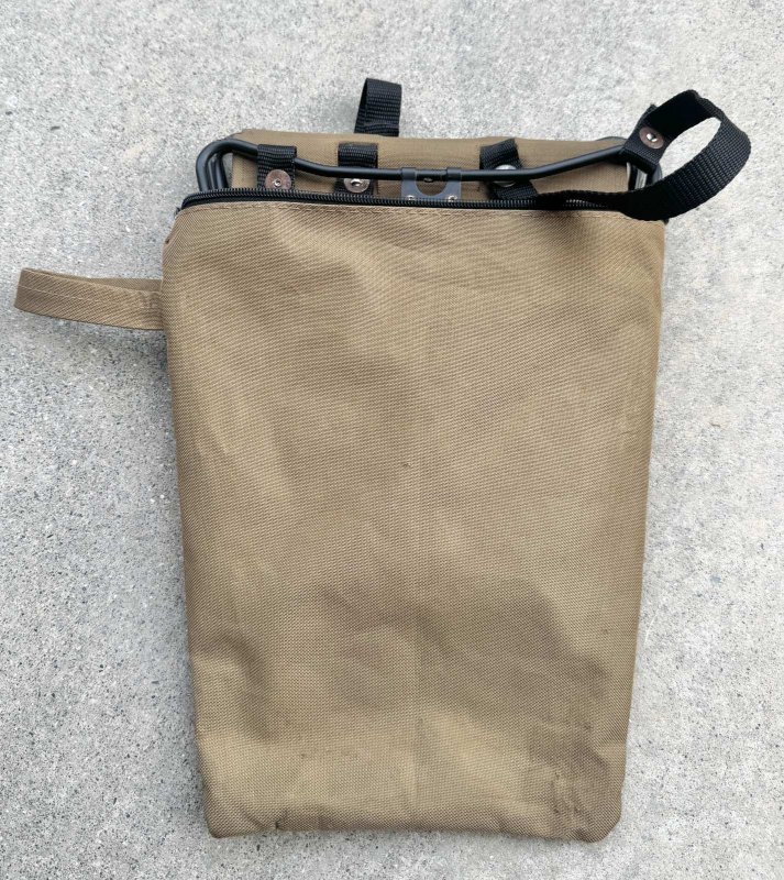 画像11: 海兵隊実物 官給品 フォールディングス チェアー コヨーテ (11)