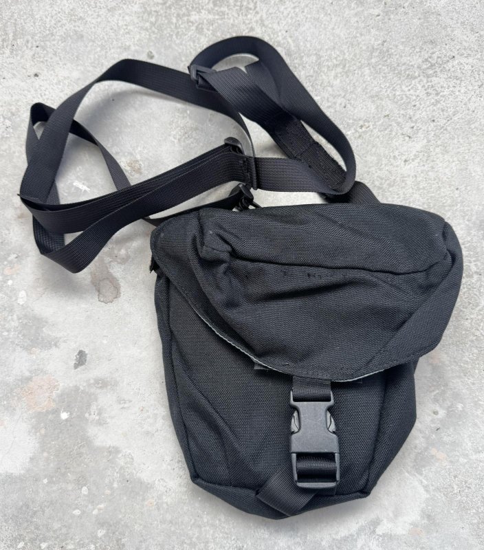 画像1: 米軍実物 AN/PVS-15 NIGHT VISION BINOCULAR  NVG SYSTEM PADDED CASE  (1)