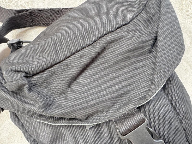 画像8: 米軍実物 AN/PVS-15 NIGHT VISION BINOCULAR  NVG SYSTEM PADDED CASE  (8)