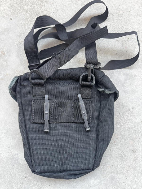 画像3: 米軍実物 AN/PVS-15 NIGHT VISION BINOCULAR  NVG SYSTEM PADDED CASE  (3)