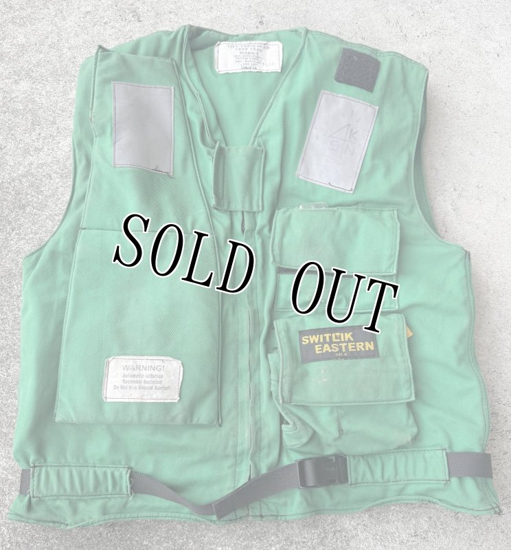 画像1: 米軍実物 LIFE RESERVER VEST グリーン　MEDIUM (1)