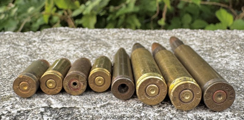 画像3: 米軍実物 7.62mm x 5.56mm x 9mm 空薬莢 薬莢 8発セット 使用済み 安全品 (3)