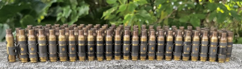 画像1: 米軍実物 7.62mm 100連発 ベルトリンク セット 空薬莢 ⑴ (1)