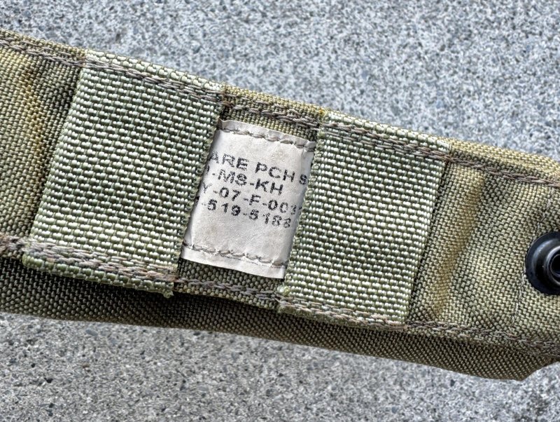 画像4: 米軍実物  EAGLE製  ポップフレアーポーチ 上向き型 2007製造 (4)