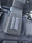画像9: 米軍実物 BLACKHAWK ガスマスク LEG ポーチ (9)