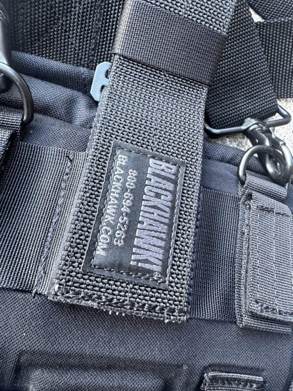 画像9: 米軍実物 BLACKHAWK ガスマスク LEG ポーチ (9)