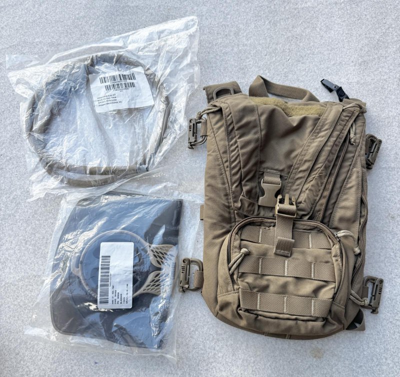 画像1: 海兵隊実物 FILBE  CAMELBAK キャメルバック   ハイドレーション キャリア (1)