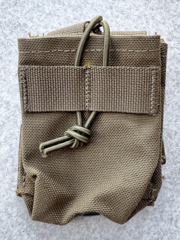 画像1: 米海兵隊放出品 実物 T3 Gear シングル M4/M16 マガジン ポーチ (1)