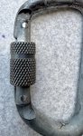 画像4: 米軍放出品　オメガパシフィック OMEGA PACIFIC　ロック付きカラビナ (4)