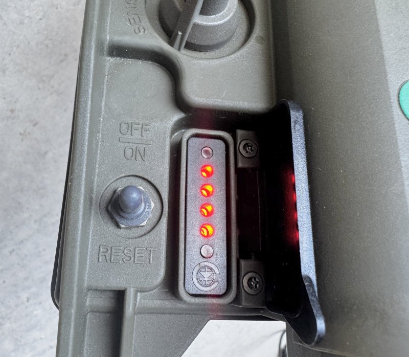 画像9: 米軍実物 CEIA CMD V200 金属探知機　 (9)
