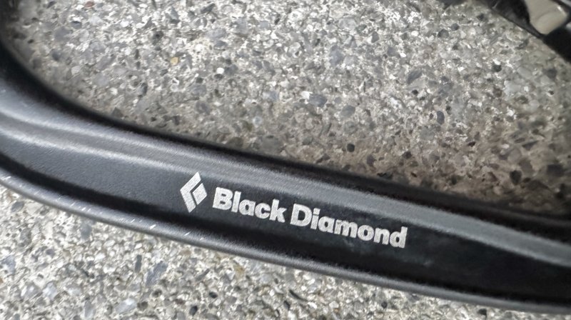 画像4: 米軍放出品 black Diamond (ブラックダイヤモンド) ライトフォージ　スクリューゲート   カラビナ (4)