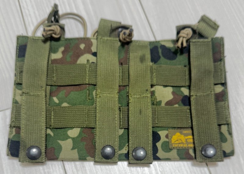 画像2: 米軍放出品 自衛隊 オードナンス製 オープントップ M4 トリプル・マガジンポーチ (2)