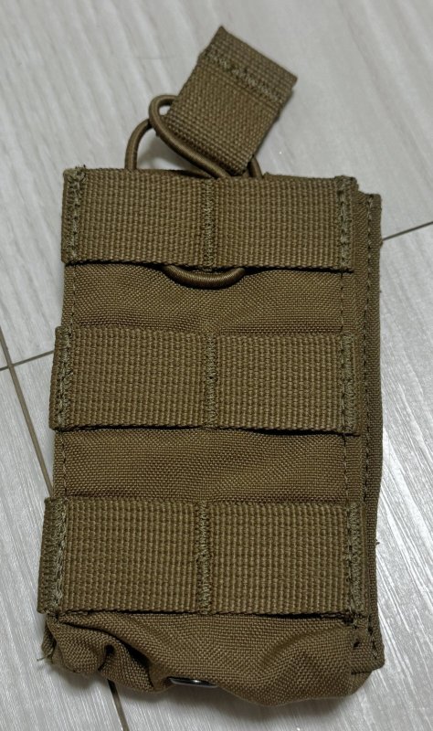 画像1: 米海兵隊放出品 実物 T3 Gear オープントップ シングル M4/M16 マガジン ポーチ (1)