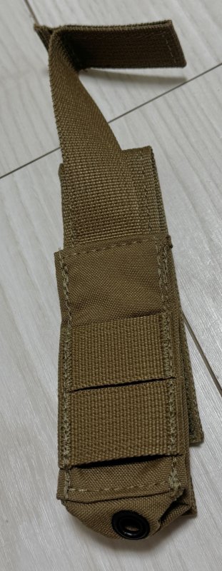 画像4: 米海兵隊放出品 実物 T3 Gear シングル 9mm マガジン ポーチ (4)