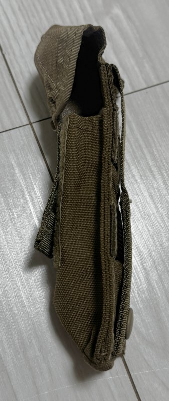 画像2: 米海軍実物 官給品 LBT 9037A モジュラーフラッシュ ライトポーチ  (2)
