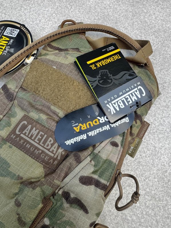 画像10: 米軍放出品 CAMELBAK キャメルバック    3L ハイドレーション システム マルチカム (10)