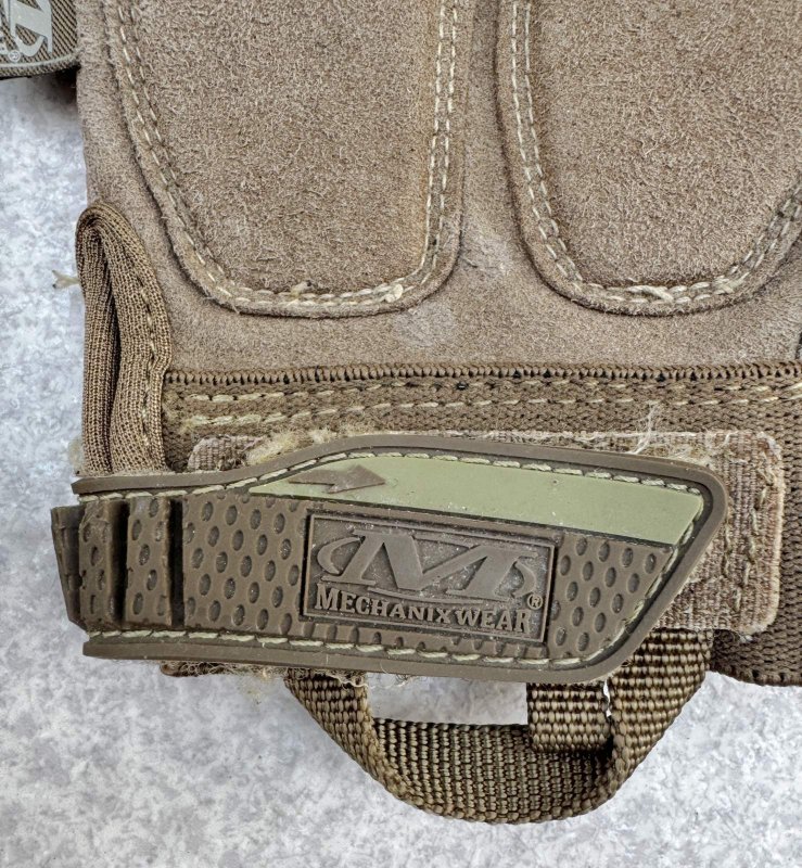 画像8: 米軍放出品　メカニクス MECHANIX  M-PACTグローブ　 MEDIUM　 (8)