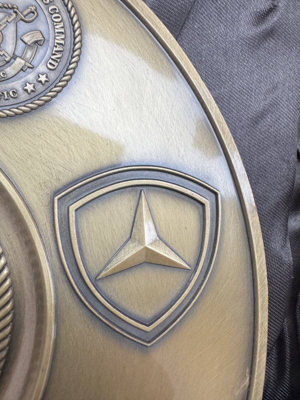 画像8: 米軍実物 USMC モニュメント 250th Marine Corps Birthday プレート (8)