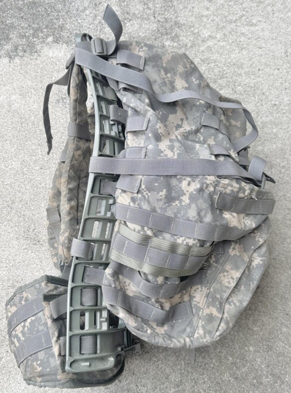 画像2: 米軍実物　US ARMY　ACU　ラックサック　LARGE (2)