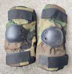 画像1: 米軍実物 Bijan's Protective Equipment製 ウッドランド エルボーパット (1)