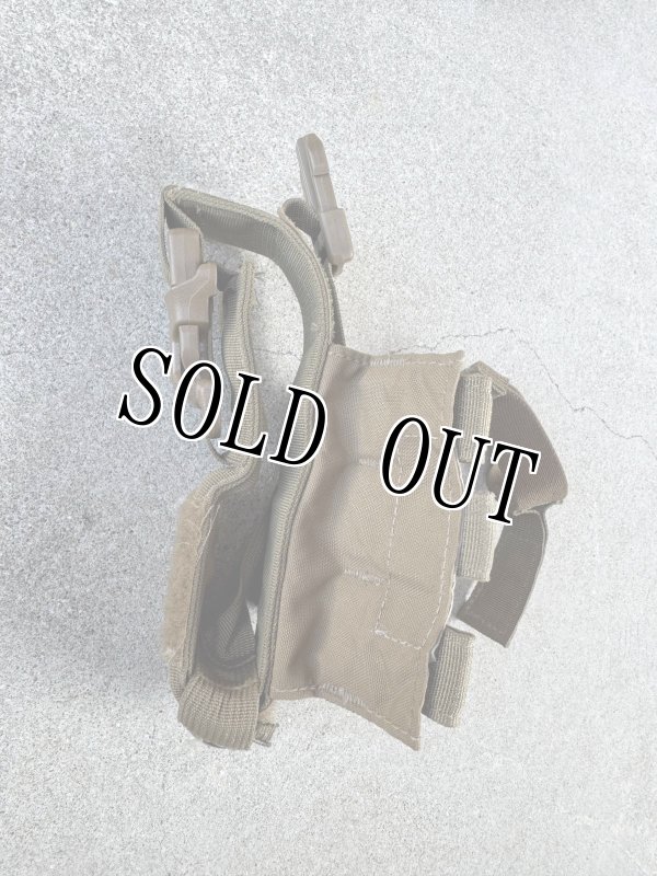 画像2: 米軍放出品 S.O.TECH  M320A1 Grenade Launcher Weapon Retention Clamps  (2)