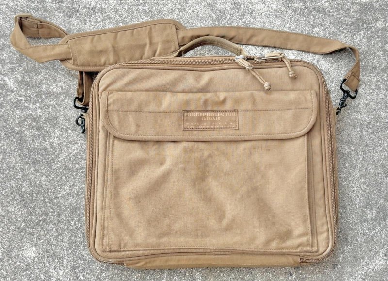 画像1: 海兵隊実物 FORCEPROTECTOR GEAR FOR63 Laptop Briefcase  コンバット ラップトップ ケース (1)