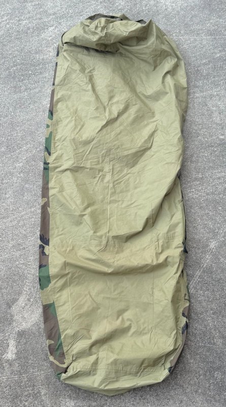 画像5: 米軍実物 スリーピングバッグ ゴアテックスカバー (5)