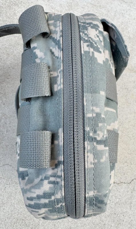 画像2: 米軍放出品 メディカル トラウマキット/ポーチ ABU  (2)