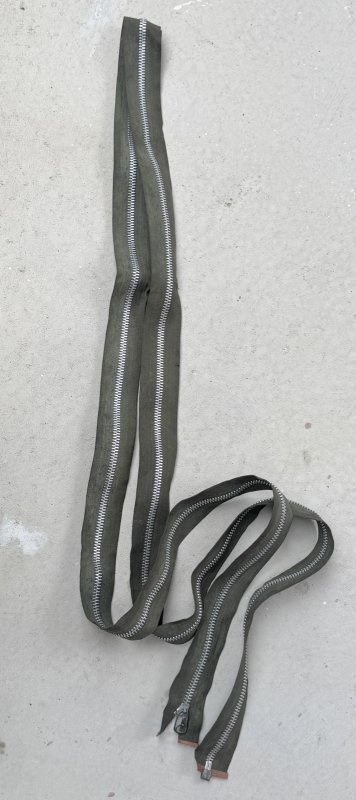 画像1: 希少 米軍実物 スリーピング バッグ キッド／バック M65/51 ジャケット SCOVILL アルミジッパー (1)