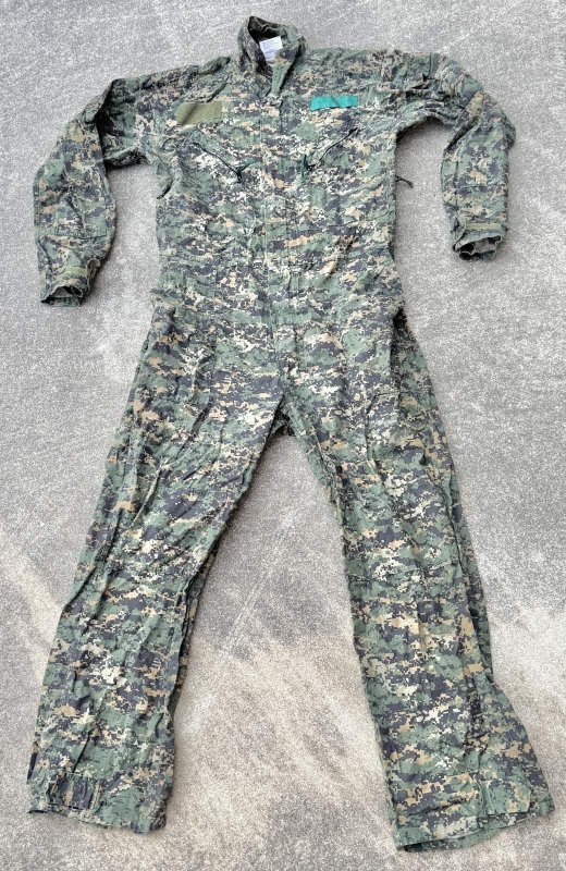 画像2: 米軍実物 New Chef ウッドランド ピクセル  　カバーオール　LARGE (2)